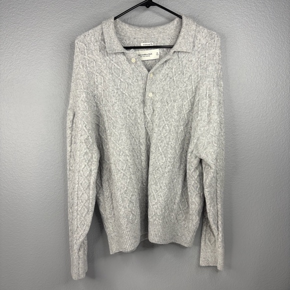 Abercrombie Gray Knit Sweater - Soft A&F - Picture 2 of 7